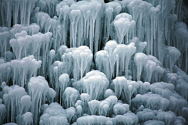 포토 JPG 해외이미지 계절 공원 벽 백그라운드 크리스마스 겨울 자연 추상 휴가 새로움 산 풍경 사람없음 야외 물 파란색 강 평화 환경 얼음 폭포 젖음 흐름 추위 가을 바위 흰색 신선 개울 떨어짐 시원함 12월 크리스탈 연도 질감 서리 장면 고드름 슬로베니아 눈내림 해외202004 해외포토 자연요소 공공시설 기념일 유럽 컬러 컨셉 무늬 눈_날씨 돌_바위 날짜 광석 생태계 파일형식 이미지허브