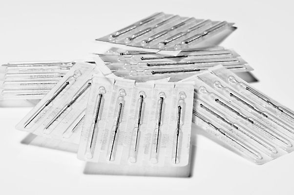 포토 JPG 해외이미지 전통 아시아 백그라운드 컨셉 신체 텍스트 흑백 건강 사람없음 치료 약 건강관리 금속 검은색 중국 침묵 흰색 공구 닫기 부드러움 테라피 돌봄 살균 해외202004 해외포토 나라 컬러 의학 모션 재질 촬영기법 관리 뷰티 소리 도구 감각 파일형식 이미지허브