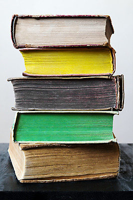 포토 JPG 해외이미지 교육 백그라운드 텍스트 학교 사람없음 책 초록색 스터디 컬러풀 독서 갈색 노란색 쌓기 정보 수확 골동품 덮개 기록 그룹 도서관 큼 수집 읽기 눈물 오브젝트 대학교 복고 문학 찢어짐 서점 보관소 옛날 해외202004 해외포토 감정 컬러 농업 모션 학습 상점 뚜껑 크기 저장 파일형식 이미지허브