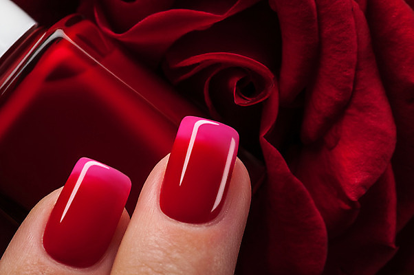 포토 JPG 해외이미지 손 손가락 불꽃 미술 이벤트 사람없음 유행 화장품 덮개 손톱 돌봄 위생관리 아크릴 스타일 해외202004 해외포토 모션 재질 불 문화예술 관리 신체부위 뷰티 뚜껑 파일형식 이미지허브