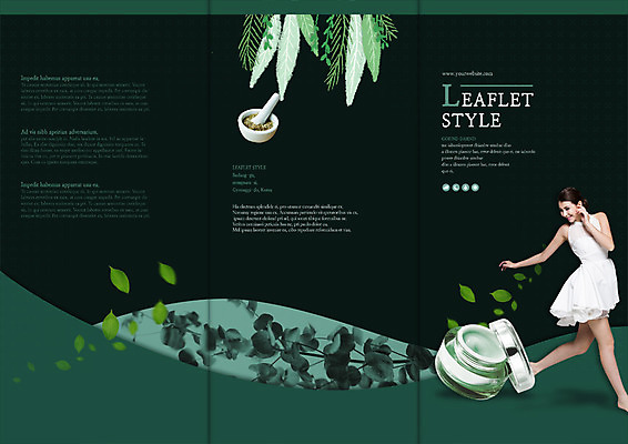 전신 PSD 서양인 외국인 백인 템플릿 편집 표지디자인 북디자인 출판디자인 여자 표지 리플렛 북커버 3단접지 나뭇잎 한명 서기 미소 팜플렛 20대 성인 앞모습 옆모습 뷰티 크림 이미지템플릿 1 뷰포인트 잎 모션 표정 사람 인종 청년 파일형식