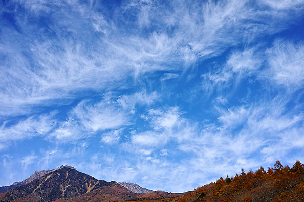 포토 JPG 주간 구름 자연 하늘 산 풍경 사람없음 야외 일본 야마나시 국내포토 자연요소 아시아 생태계 파일형식