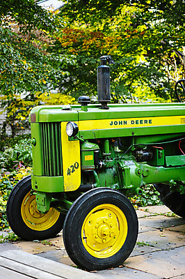 포토 JPG 주간 사람없음 야외 일본 바퀴 농기구 트랙터 야마나시 국내포토 자연요소 아시아 농업 농기계 특수차량 파일형식