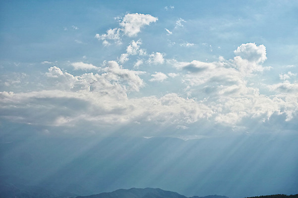 포토 JPG 주간 구름 자연 하늘 풍경 사람없음 야외 햇빛 일본 야마나시 빛무리 국내포토 자연요소 아시아 빛 태양 생태계 파일형식