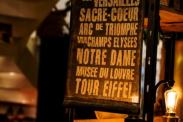 포토 JPG 영어 전구 조명 알림판 실내 사람없음 빛 일본 오사카 국내포토 문자 아시아 내부 파일형식