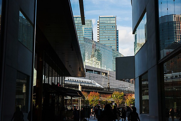 포토 JPG 주간 사람 풍경 빌딩 여러명 야외 건물 일본 기차 도시 도쿄 군중 국내포토 자연요소 건축물 아시아 육상교통 다수 대중교통 파일형식