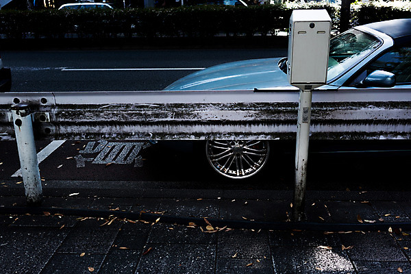 포토 JPG 주간 한대 난간 승용차 사람없음 야외 일본 도쿄 국내포토 자연요소 1 아시아 자동차 파일형식