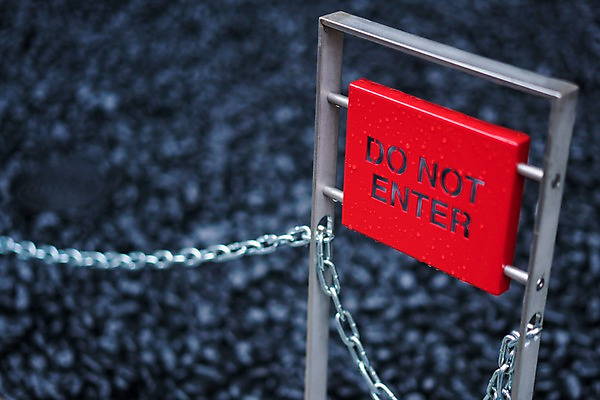 포토 JPG 주간 영어 사람없음 야외 일본 금지 표지판 도쿄 쇠사슬 접근금지 국내포토 자연요소 문자 아시아 알림판 파일형식