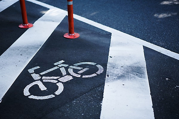 포토 JPG 주간 바닥 사람없음 야외 일본 도시 도쿄 땅 자전거도로 국내포토 자연요소 아시아 전용도로 파일형식