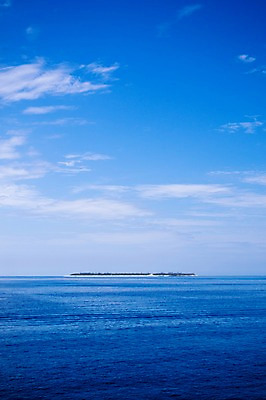 포토 JPG 주간 구름 바다 섬 자연 하늘 풍경 사람없음 야외 일본 수평선 이에섬 국내포토 자연요소 아시아 생태계 오키나와 파일형식