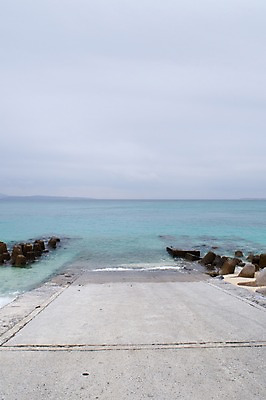 포토 JPG 주간 바다 하늘 풍경 사람없음 야외 항구 일본 이에섬 국내포토 자연요소 아시아 섬 교통시설 오키나와 파일형식