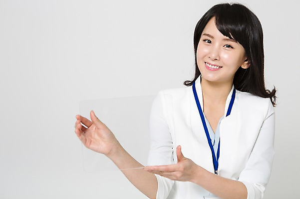 포토 JPG 스튜디오촬영 여자 알림판 실내 한명 미소 들기 정장 상반신 20대 성인 앞모습 한국인 비즈니스우먼 사원증 아크릴 청년여자한명만 성인여자한명만 국내포토 1 옷 뷰포인트 비즈니스 모션 재질 표정 사람 동양인 청년 내부 직장인 여자한명만 성인여자만 청년여자만 파일형식