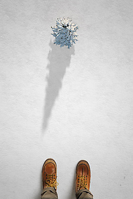 PSD 나무 편집이미지 여행 백그라운드 겨울 한그루 그림자 신체부위 하이앵글 눈 다리 디지털합성 합성 디지털아트 이미지편집 자연요소 식물 1 계절 뷰포인트 날씨 사람 파일형식