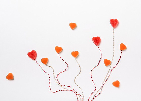 포토 JPG 스튜디오촬영 기념일 백그라운드 화이트데이 디저트 발렌타인데이 사람없음 하트 끈 젤리 파스텔톤 국내포토 모양 음식 컬러 데이이벤트 실내 이벤트 파일형식