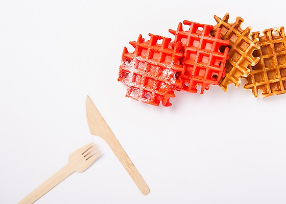 포토 JPG 스튜디오촬영 기념일 백그라운드 포크 화이트데이 디저트 발렌타인데이 사람없음 나이프 설탕 와플 국내포토 식기 음식 데이이벤트 실내 이벤트 칼 파일형식