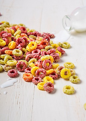 포토 JPG 스튜디오촬영 기념일 백그라운드 화이트데이 디저트 발렌타인데이 사람없음 우유 우유병 시리얼 파스텔톤 국내포토 음식 컬러 데이이벤트 병_용기 유제품 실내 이벤트 파일형식