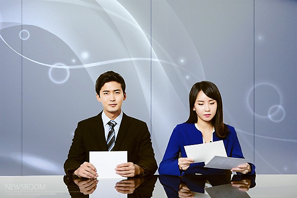 PSD 편집이미지 여자 남자 곡선 실내 무표정 들기 앉기 정장 상반신 20대 성인 두명 앞모습 한국인 원형 뉴스 아나운서 디지털합성 대본 디지털아트 성인만 뉴스룸 이미지편집 도형 직업 옷 감정 선 뷰포인트 모션 표정 사람 동양인 청년 내부 파일형식