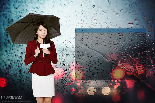 PSD 편집이미지 여자 우산 실내 한명 서기 들기 정장 상반신 20대 성인 앞모습 펼침 한국인 비 뉴스 일기예보 아나운서 디지털합성 마이크 기상캐스터 디지털아트 청년여자한명만 성인여자한명만 뉴스룸 이미지편집 자연요소 직업 1 옷 뷰포인트 음향기기 모션 날씨 사람 동양인 청년 내부 여자한명만 성인여자만 청년여자만 파일형식