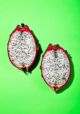 포토 JPG 음식 과일 단면 사람없음 초록색 두개 팝아트 용과 트로피컬아트 국내포토 컬러 2 그림 파일형식