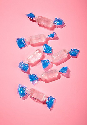 포토 JPG 음식 분홍색 디저트 사탕 사람없음 파란색 여러개 팝아트 알사탕 국내포토 컬러 다수 그림 파일형식