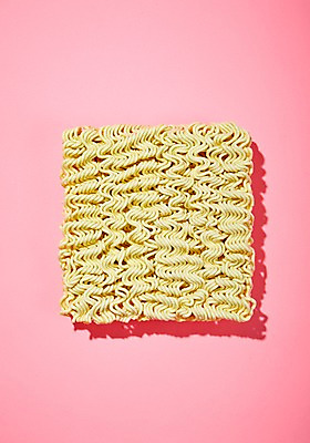 포토 JPG 분홍색 사람없음 한개 라면 면류 팝아트 국내포토 1 음식 컬러 그림 파일형식