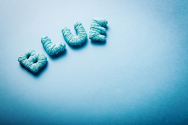 포토 JPG 스튜디오촬영 문자 영어 백그라운드 텍스트 실내 사람없음 파란색 단어 클래식블루 트렌드컬러 국내포토 컬러 내부 파일형식 트랜드컬러