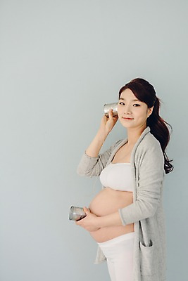 포토 JPG 여자 실내 한명 상반신 20대 성인 옆모습 희망 임산부 임신 듣기 한국인 실전화기 설레임 소통 복부 청년여자한명만 성인여자한명만 국내포토 1 감정 뷰포인트 컨셉 모션 사람 동양인 청년 내부 신체부위 여자한명만 성인여자만 청년여자만 파일형식