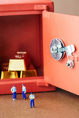 포토 JPG 스튜디오촬영 근접촬영 사람없음 모형 미니어처 경찰 금고 금괴 국내포토 직업 뷰포인트 실내 황금 파일형식