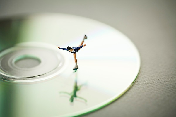 포토 JPG 스튜디오촬영 근접촬영 사람없음 모형 미니어처 CD 피겨스케이팅 아이스스케이트 피겨스케이터 국내포토 뷰포인트 실내 스케이팅 스케이터 파일형식