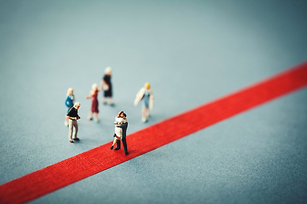 포토 JPG 스튜디오촬영 커플 선 근접촬영 사람없음 모형 미니어처 레드카펫 국내포토 뷰포인트 관계 실내 파일형식