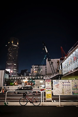 포토 JPG 거리 풍경 빌딩 사람없음 야외 건물 일본 자전거 도시 도쿄 야간 시부야 국내포토 자연요소 건축물 아시아 바이크 파일형식