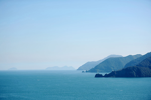 포토 JPG 주간 구름 바다 하늘 산 풍경 사람없음 야외 일본 에히메 국내포토 자연요소 아시아 파일형식