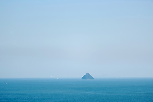 포토 JPG 주간 구름 바다 섬 하늘 풍경 사람없음 야외 일본 에히메 국내포토 자연요소 아시아 파일형식