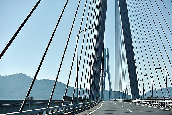 포토 JPG 주간 도로 자동차 풍경 사람없음 야외 일본 다리 에히메 국내포토 자연요소 아시아 길 육상교통 교통시설 신체부위 파일형식