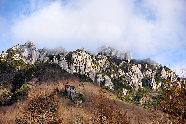포토 JPG 주간 구름 자연 하늘 산 풍경 사람없음 야외 일본 미나미알프스 야마나시 미즈가키야마 국내포토 자연요소 아시아 생태계 파일형식