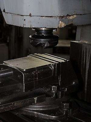 포토 JPG 주간 공장 실내 사람없음 야외 일본 기계 절단기 국내포토 자연요소 아시아 공업 내부 파일형식