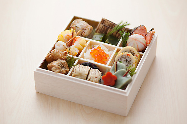 포토 JPG 음식 실내 사람없음 목재 한개 곤약 연어알 일본음식 오세치 국내포토 나무 1 재료 내부 알 파일형식