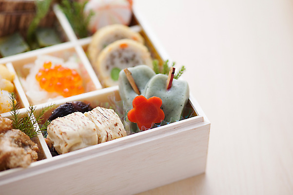 포토 JPG 음식 실내 근접촬영 사람없음 아웃포커스 한개 곤약 연어알 일본음식 오세치 국내포토 1 뷰포인트 촬영기법 내부 알 파일형식