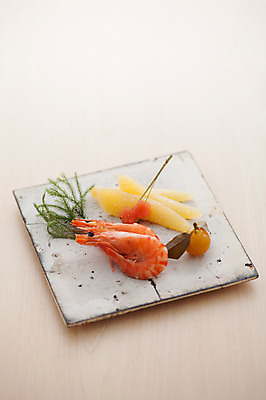 포토 JPG 접시 음식 새우 실내 사람없음 목재 금귤 청어알 일본음식 오세치 국내포토 나무 식기 재료 귤 갑각류 내부 알 파일형식