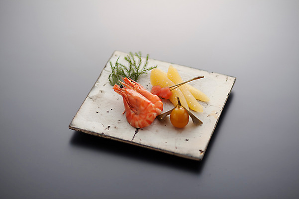 포토 JPG 접시 음식 새우 실내 사람없음 금귤 청어알 일본음식 오세치 국내포토 식기 귤 갑각류 내부 알 파일형식