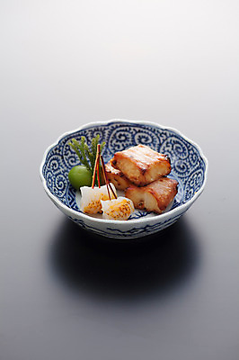 포토 JPG 그릇 음식 실내 돼지고기 사람없음 일본음식 오세치 국내포토 식기 육류 내부 파일형식