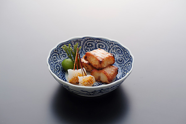 포토 JPG 그릇 음식 실내 돼지고기 사람없음 일본음식 오세치 국내포토 식기 육류 내부 파일형식