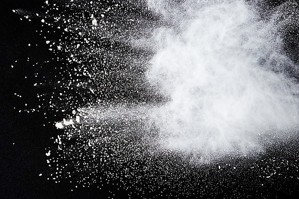 포토 JPG 스튜디오촬영 검은배경 흑백 실내 순간포착 사람없음 흰색 폭발 가루 분해 국내포토 컬러 백그라운드 촬영기법 내부 검은색 파일형식