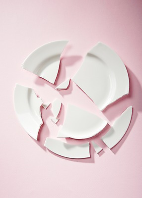 포토 JPG 스튜디오촬영 접시 주방용품 실내 사람없음 손상 오브젝트 산산조각 국내포토 식기 생활용품 컨셉 내부 파일형식