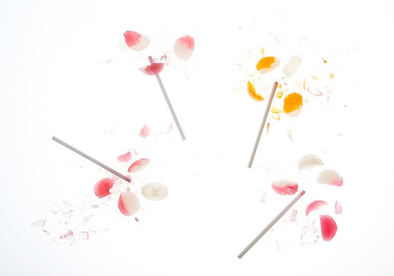 포토 JPG 스튜디오촬영 음식 디저트 실내 막대사탕 사탕 사람없음 여러개 손상 막대기 오브젝트 산산조각 국내포토 다수 컨셉 내부 파일형식