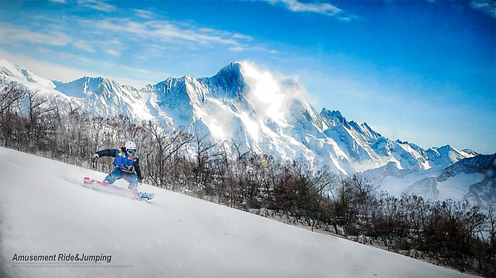 주간 PSD 나무 구름 편집 편집이미지 남자 하늘 겨울스포츠 스키장 산 한명 성인 야외 눈 스노우보드 익스트림스포츠 디지털합성 합성 디지털아트 이미지편집 자연요소 식물 1 스포츠 날씨 사람 보드_스포츠 파일형식
