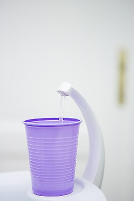 포토 JPG 의료기기 실내 치과 병원 사람없음 컵 물 치과용품 가글 국내포토 자연요소 식기 의학 내부 청결 의료용품 파일형식