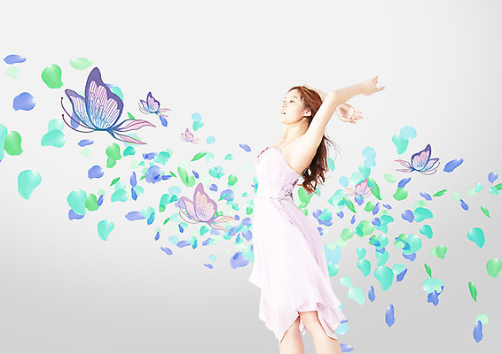 PSD 편집이미지 원피스 여자 꽃잎 나비 한명 동양인 상반신 성인 옆모습 뷰티 손들기 이미지편집 1 옷 꽃 뷰포인트 곤충 모션 사람 인종 파일형식