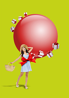 전신 PSD 외국인 편집이미지 원피스 여자 리본 한명 서기 들기 동양인 20대 성인 선물상자 원형 원형프레임 왕골가방 챙모자 이미지편집 도형 모자_잡화 1 옷 가방 모션 프레임 선물 사람 인종 청년 상자 파일형식