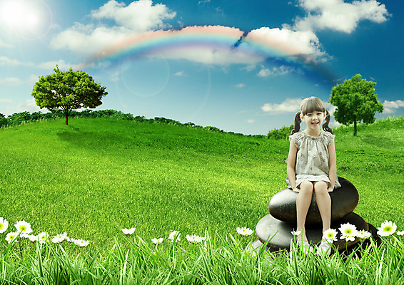 PSD 외국인 나무 구름 편집이미지 여자 무지개 꽃밭 하늘 한명 미소 앉기 잔디 초원 앞모습 유치원생 조약돌 이미지편집 자연요소 식물 1 꽃 어린이 뷰포인트 모션 표정 사람 인종 돌_바위 파일형식